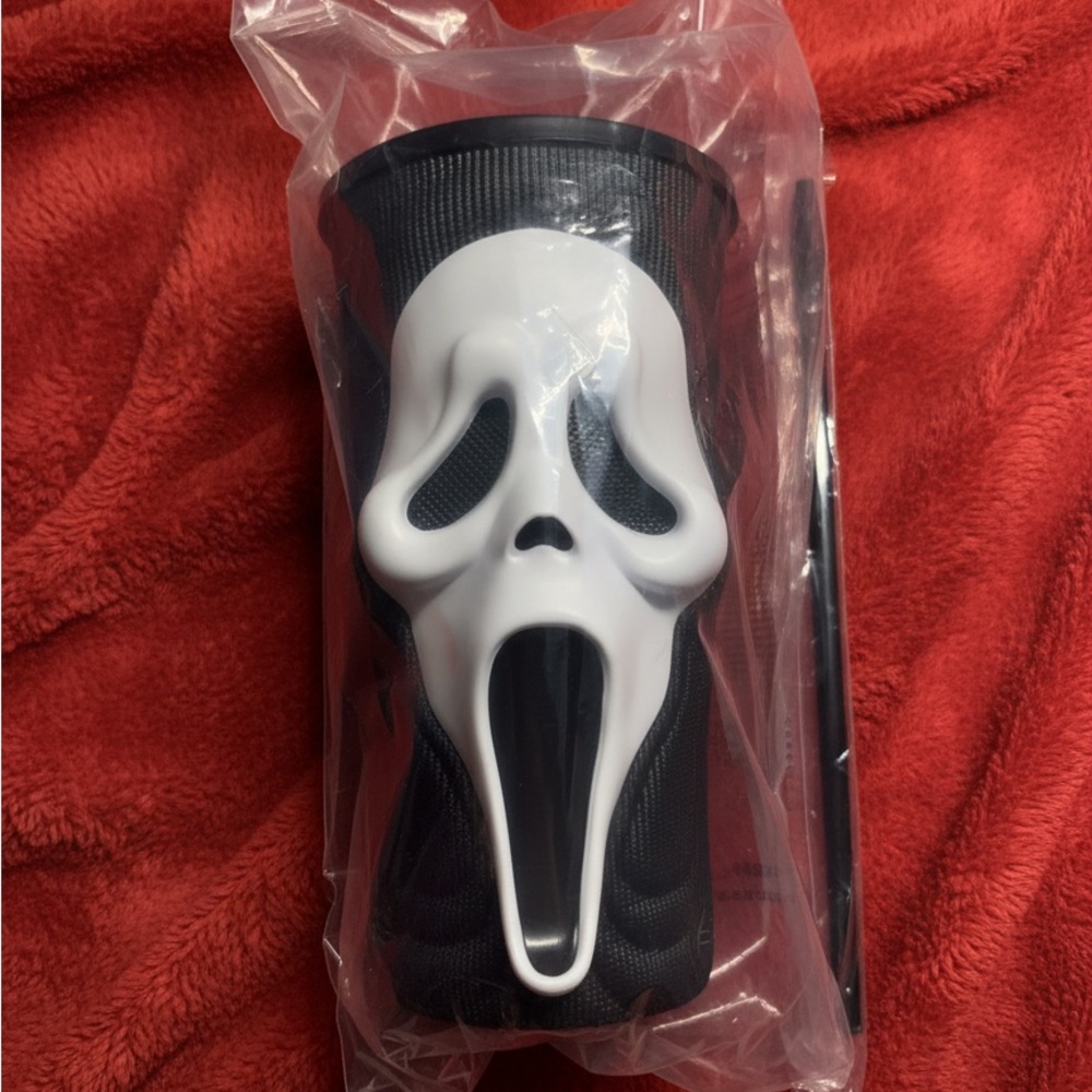 Scream Ghost Face Black and White Tumbler Cup